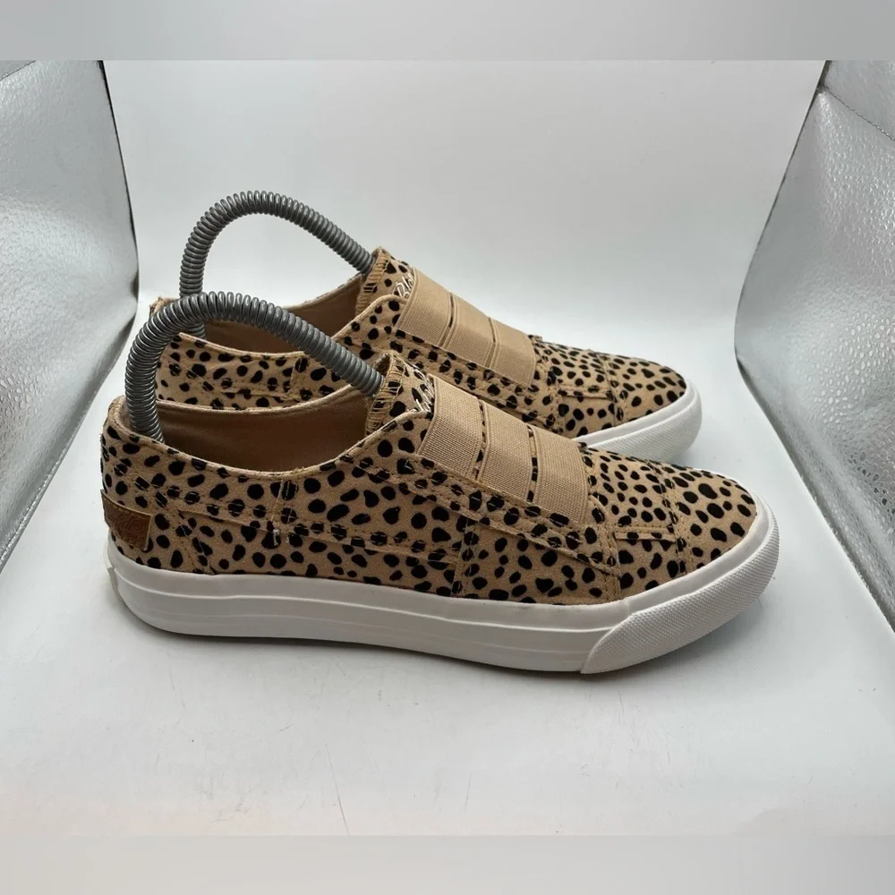 Blowfish Malibu womens animal print slip on sneakers size 7